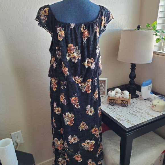 No Boundaries Bundle of Black Floral Dress and Coral Pink Top - Size 3XL - Picture 5 of 16